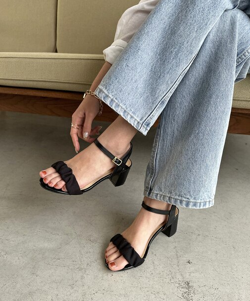 ギャザーラインサンダル