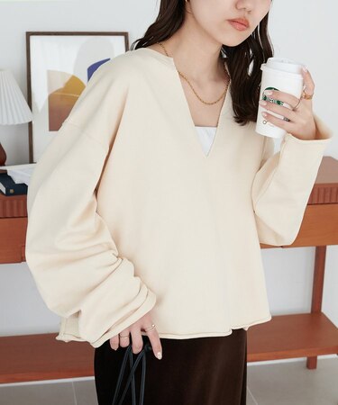 裏毛深Vネックプルオーバー
