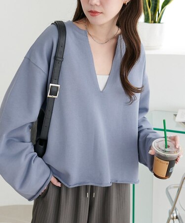裏毛深Vネックプルオーバー