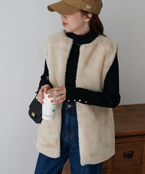 【WEB限定】フェイクファーロングベスト