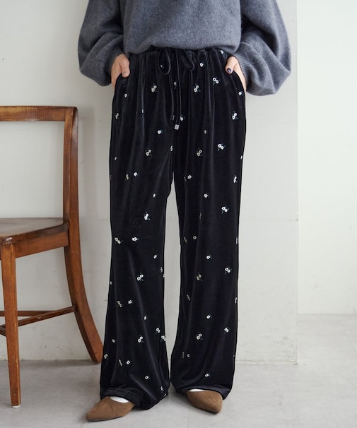 ベロア刺繍イージーパンツ