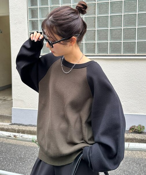 【ユニセックス】スムースラグラン配色ニット