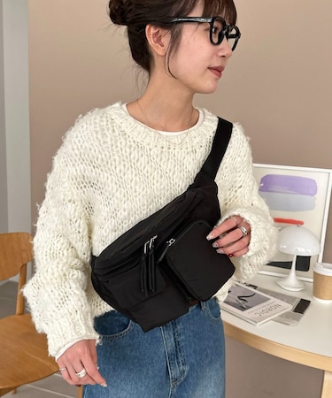 ユーティリティーパフィーボディバッグ