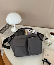 ユーティリティーパフィーボディバッグ