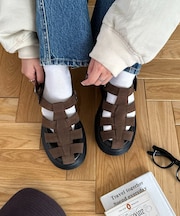 グルカサボシューズ