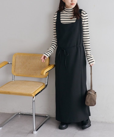 Uネックノースリワンピース