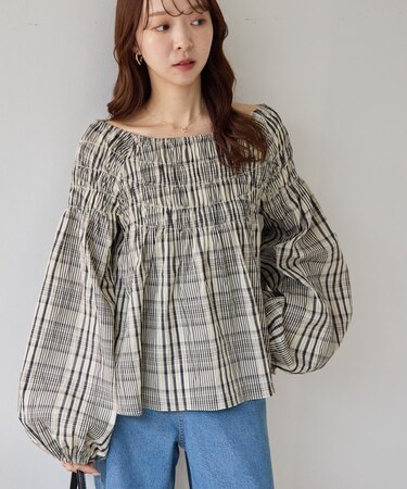 チェックシャーリングブラウス