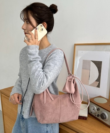 ネックチャーム付ホーボーバッグ