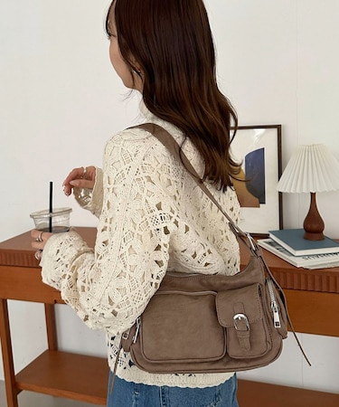 アイレットベルトポケットショルダーバッグ