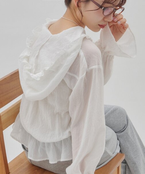 【SS先行予約/umm.】フード付き裾フリルシャツ