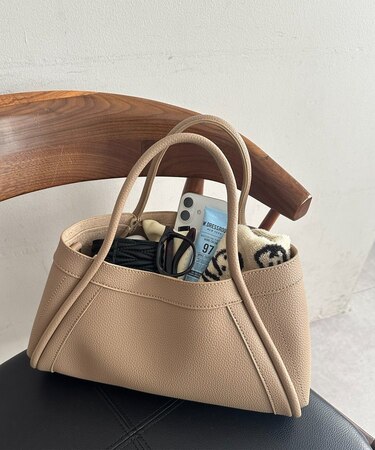 軽量シュリンクショルダーバッグ