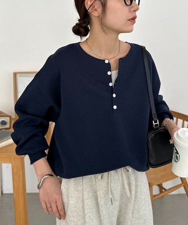 【ユニセックス】スウェットライクヘンリーネックニット