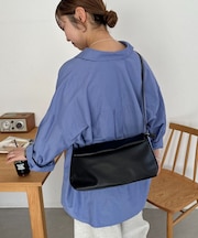 くったりロールフラップショルダーバッグ