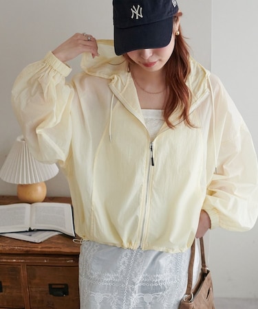 ナイロンフーディーブルソン