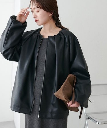 【Noka】ノーカラーギャザーレザーブルゾン