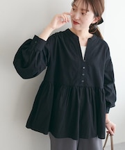 【Noka】ステッチ使いペプラムブラウス