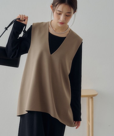 【Noka】裾ラウンド深Vベスト