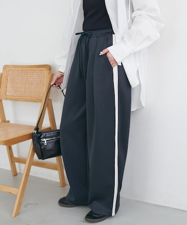 【Enlude】ラインイリトラックジャージーパンツ《ユニセックス》