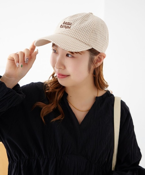 beautemps刺繍キャップ