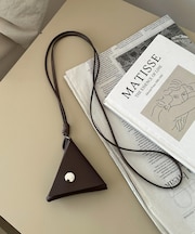 【Enlude】フェイクレザーネックポーチ