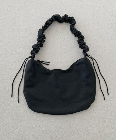 パデットシンセティックレザーショルダーバッグ