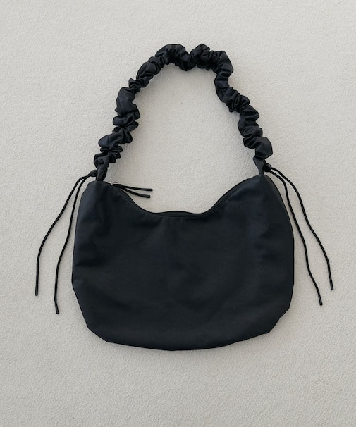 パデットシンセティックレザーショルダーバッグ