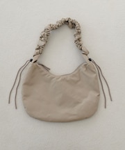 パデットシンセティックレザーショルダーバッグ