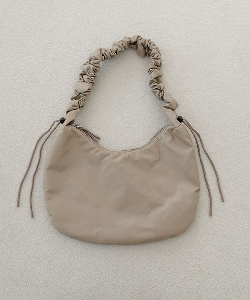 パデットシンセティックレザーショルダーバッグ