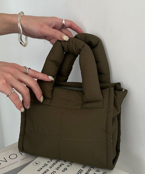 スクエアキルティングミニショルダー