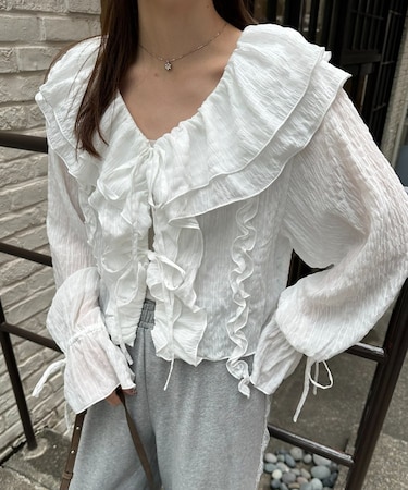 【umm.】生地ジャガードフリルブラウス