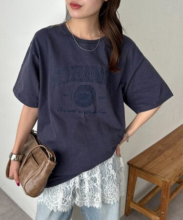【Enlude】同色刺繍カレッジロゴTシャツ《ユニセックス》