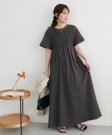 ポケット付きシャーリングカット半袖ワンピース