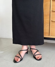 チューブストラップサンダル