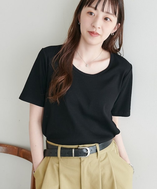 リブUネックTシャツ