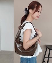 【600mlペットボトル収納◎】円形オイル調バッグ