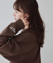 ワンポイント刺繍カラースウェット《ユニセックス》
