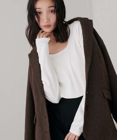リブUネックロングスリーブ