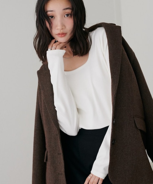 リブUネックロングスリーブ