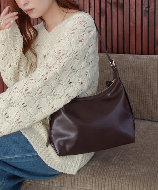 【どんな服にも馴染む】ラウンドホーボーショルダーバッグ