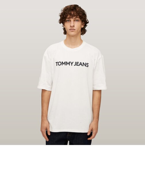 オーバーサイズボールドクラシックTシャツ
