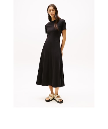 モダンフィットアンドフレアミディワンピース