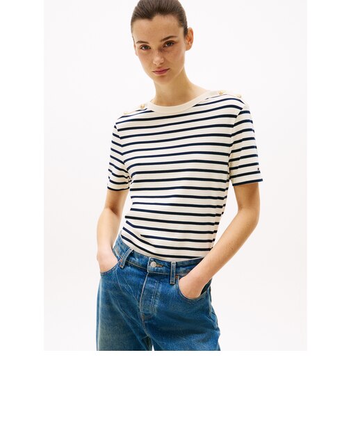 ゴールドボタンクルーネックトップス