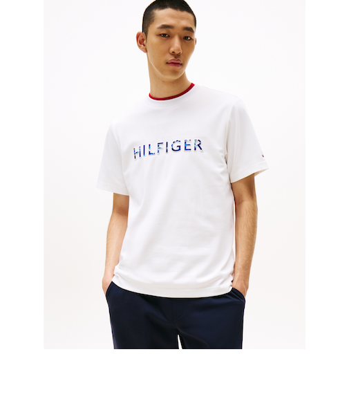 ヒルフィガーエンボスロゴTシャツ