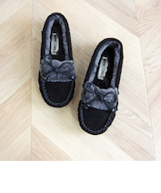 【MINNETONKA/ミネトンカ】 ウッドビーズ ボアモカシンシューズ KYRA SLIPPER