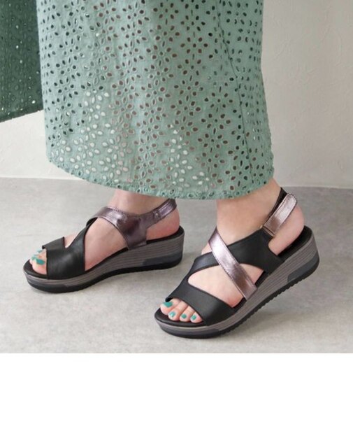 【BUENO SHOES ブエノシューズ】 クロスベルトサンダル 【L3306】