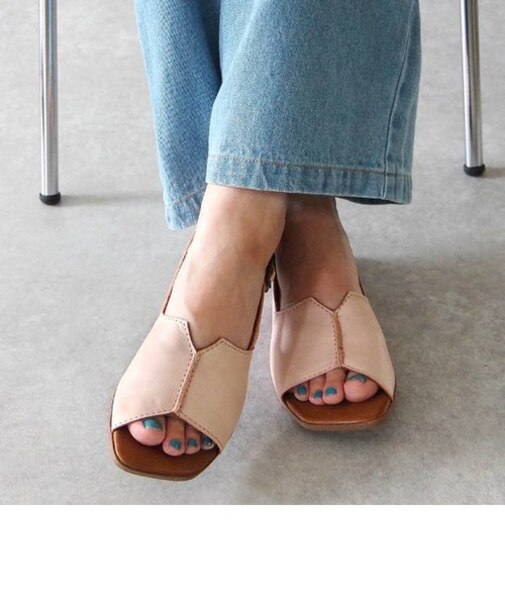 【BUENO SHOES ブエノシューズ】 センターシームサンダル 【L4202】