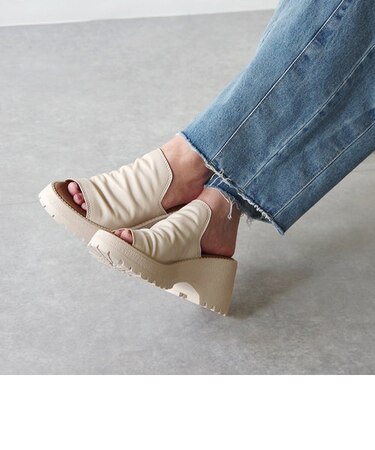 【BUENO SHOES ブエノシューズ】 厚底サンダル 【Y1206】