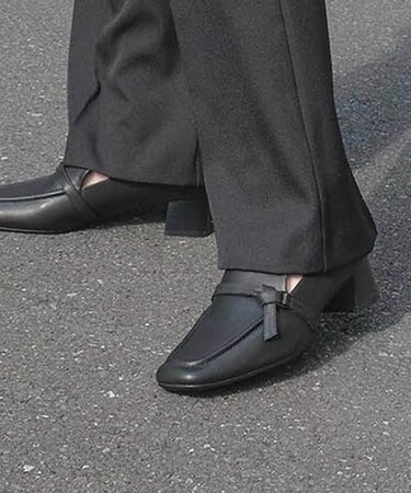 ノイエ ディフュージョン neue diffusion 甲深パンプス/ND23441