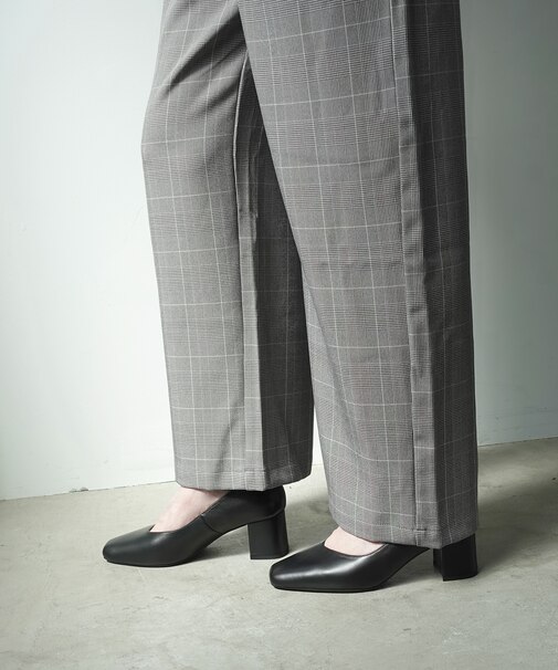 ノイエ ディフュージョン neue diffusion チャンキーヒールパンプス/ND24067