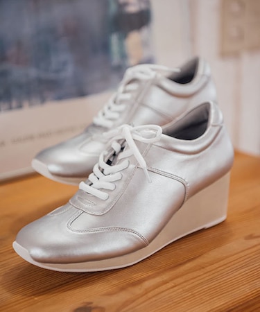 ノイエ ザ マーケット NEUE THE MARKET スクエアトゥウェッジヒールスニーカー/TM24555